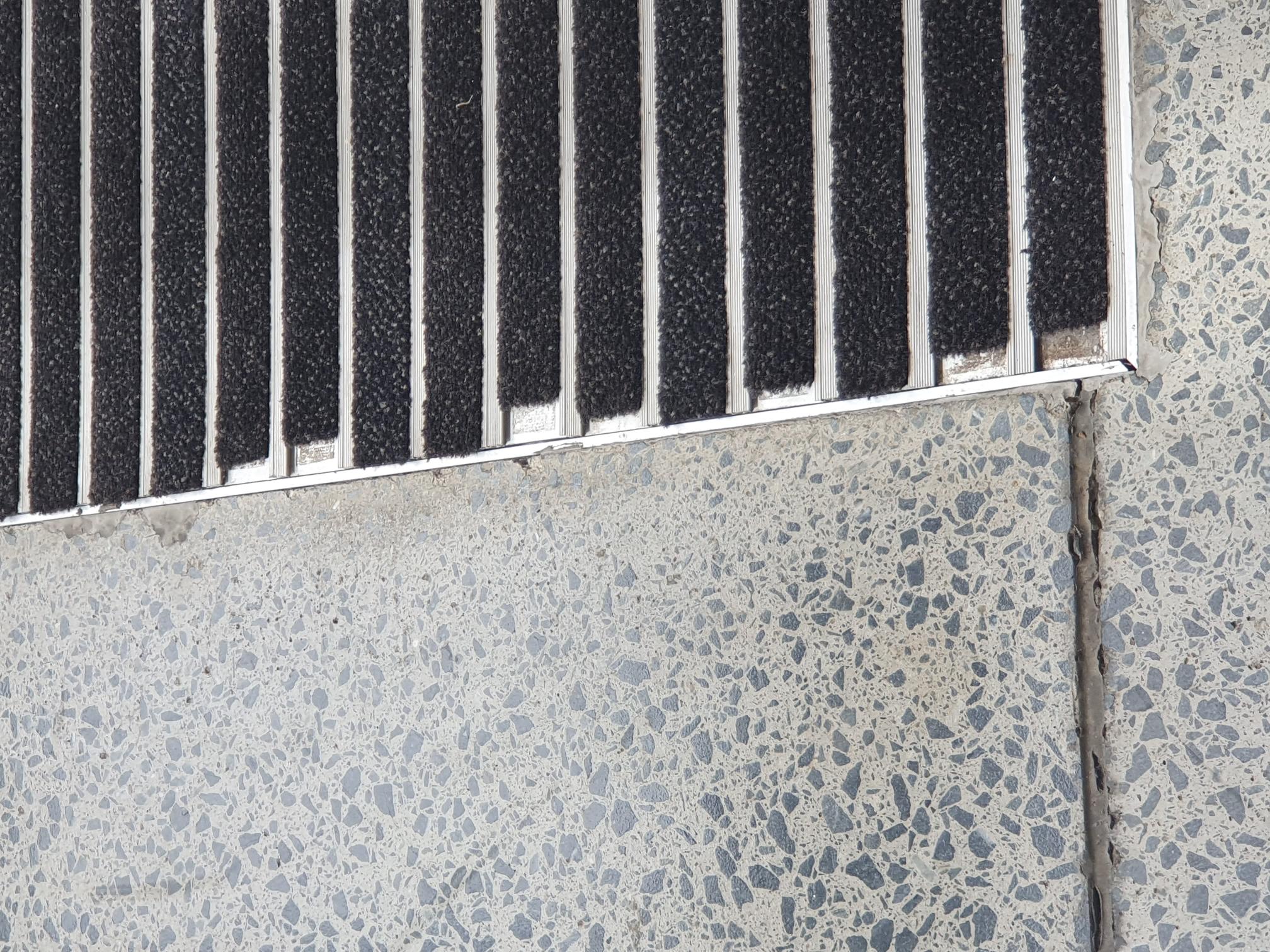 Difference between PVC and Rubber Backed mats